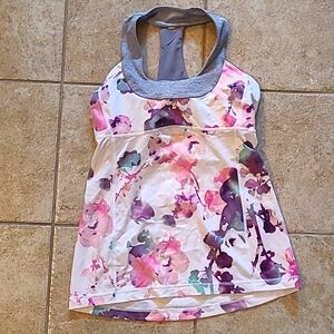 Floral size 8 lululemon scoop neck tank